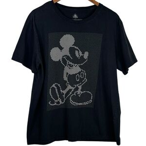 Disney Store Black & Pixelated Dot Design Mickey Mouse Graphic Tee Shirt L